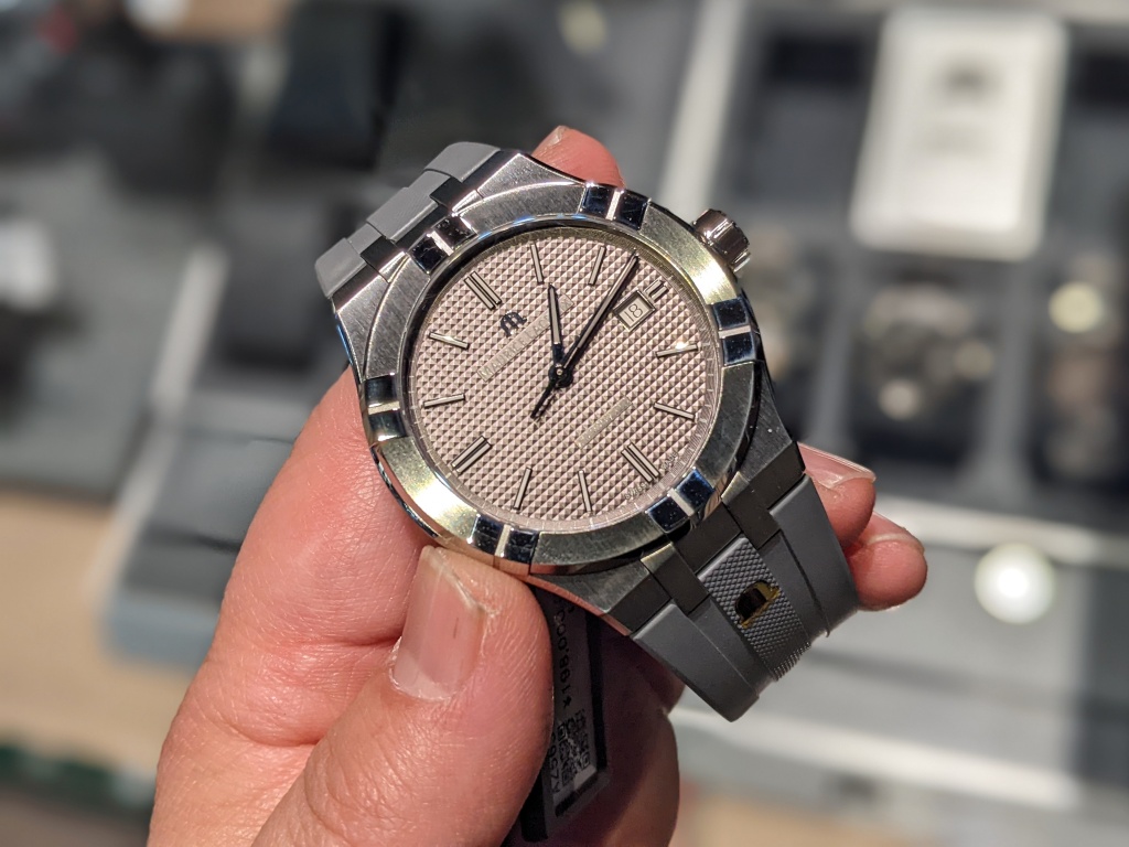 モーリスラクロア アイコン 42mm ＋レザーベルト - 腕時計(アナログ)